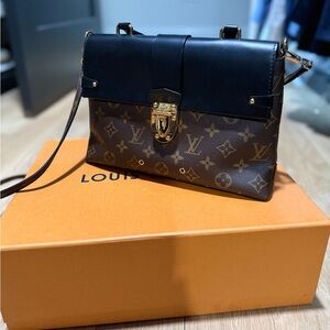 Louis Vuitton Monogram one handle bag